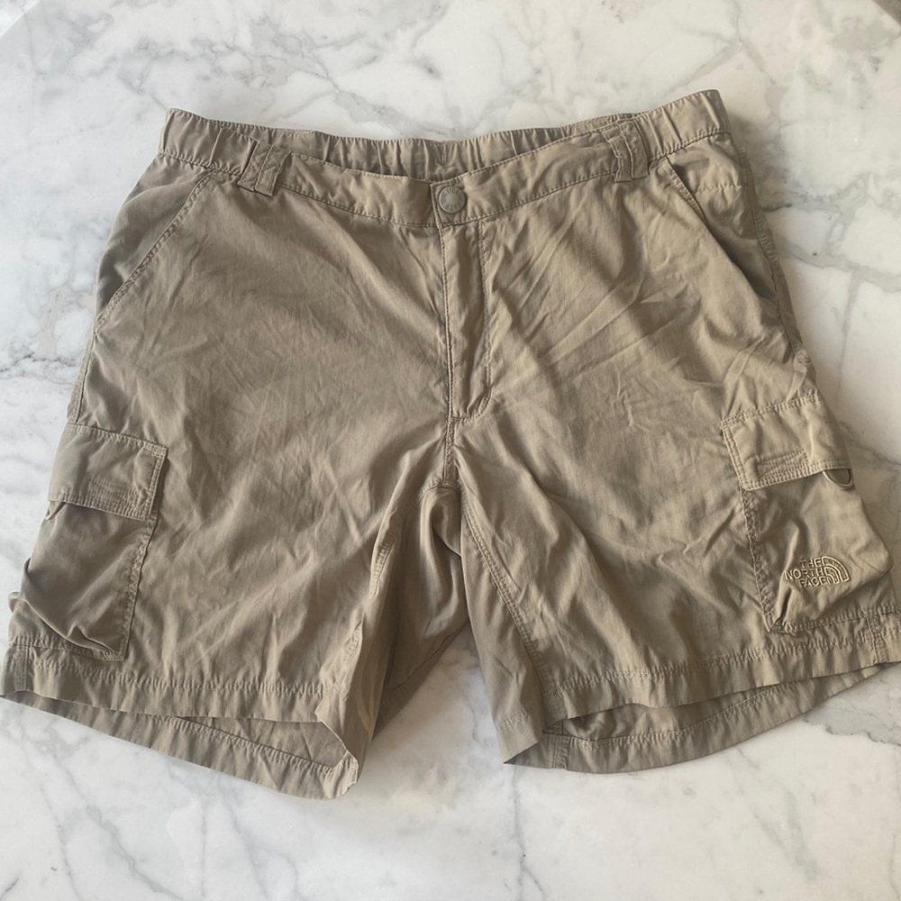 THE NORTH FACE Womens Shorts 6 long 7” inseam - Picture 2 of 9
